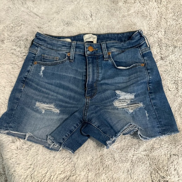 Universal Blue Distressed Jean Shorts - Picture 1 of 4